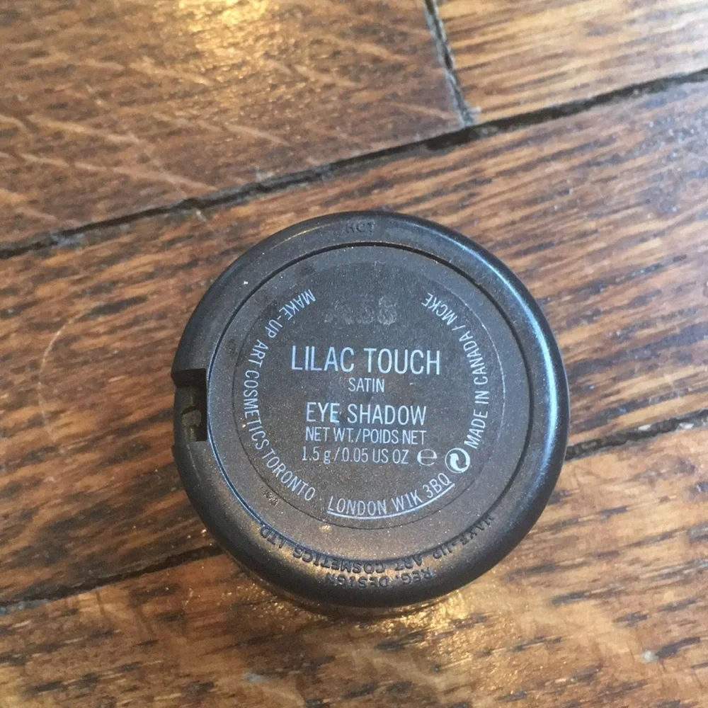 MAC Cosmetics times pale brush